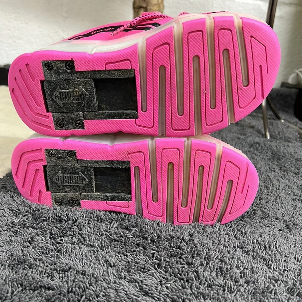 Aimoge girls tennis‎ with retractable rollers in heels size32 (size 1)